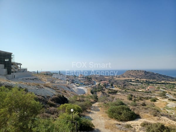 Land in Agios Tychon - view 1