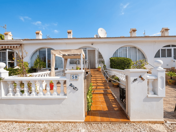 Villa in Ciudad Quesada - view 1