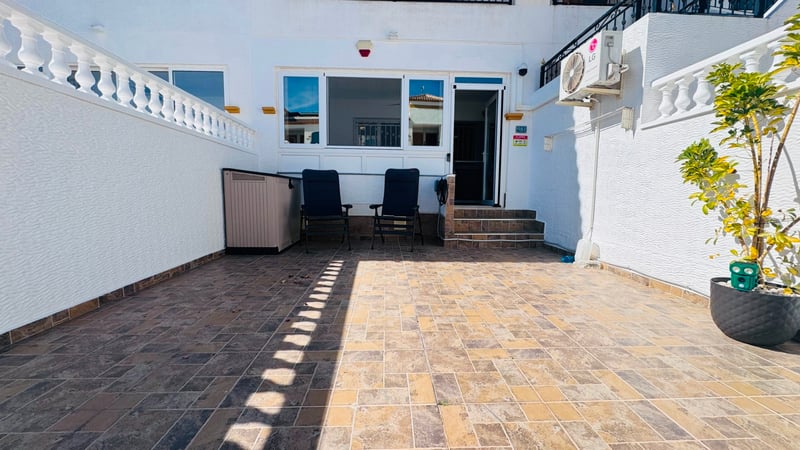 Apartment in Jacarilla - view 1