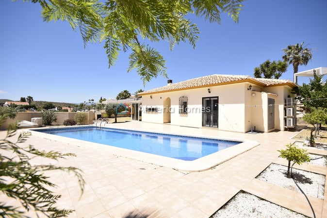 Villa in Arboleas - view 1