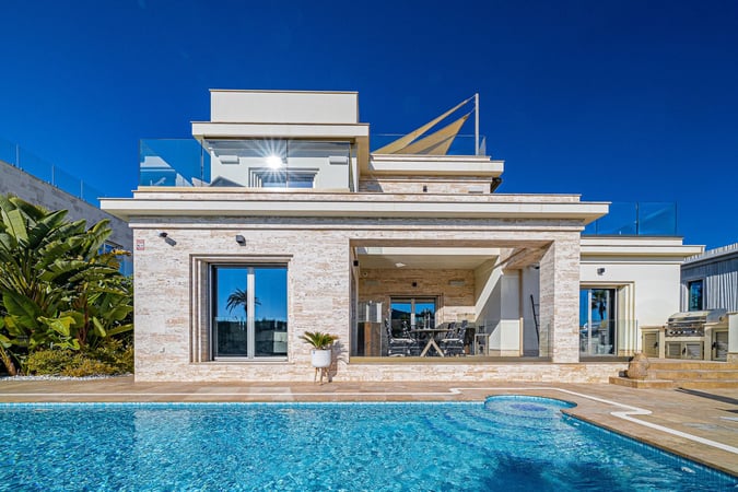 Villa in La Zenia - view 1