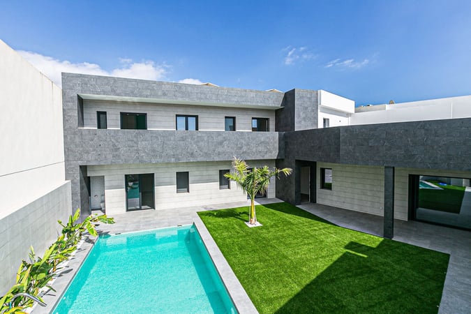 Villa in Lo Pagan - view 1