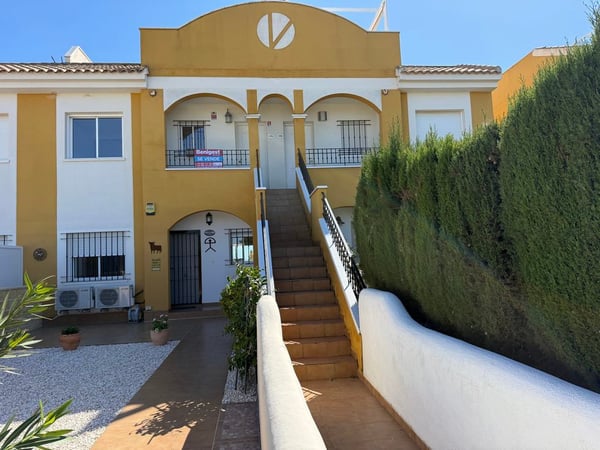 Apartment in Los Montesinos - view 1