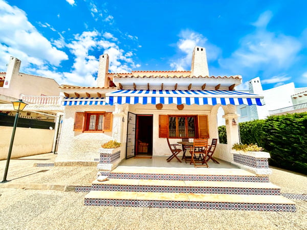 Villa in La Zenia - view 1