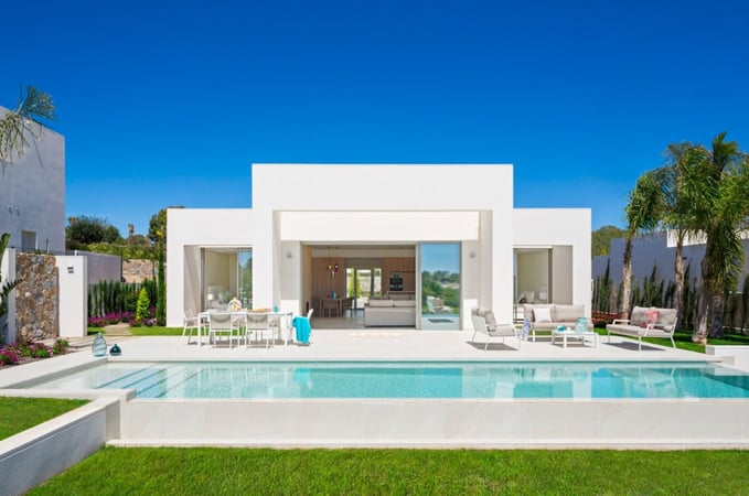 Villa in El Pinar de Campoverde - view 1