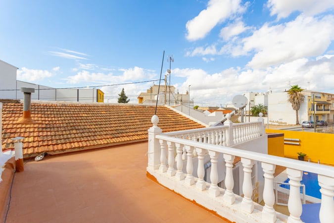 House in Los Montesinos - view 1