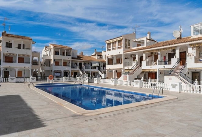 Apartment in Torrevieja - view 1