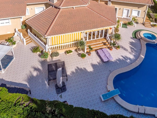 Villa in Cabo Roig - view 1