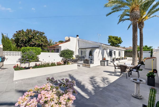 Villa in Torrevieja - view 1