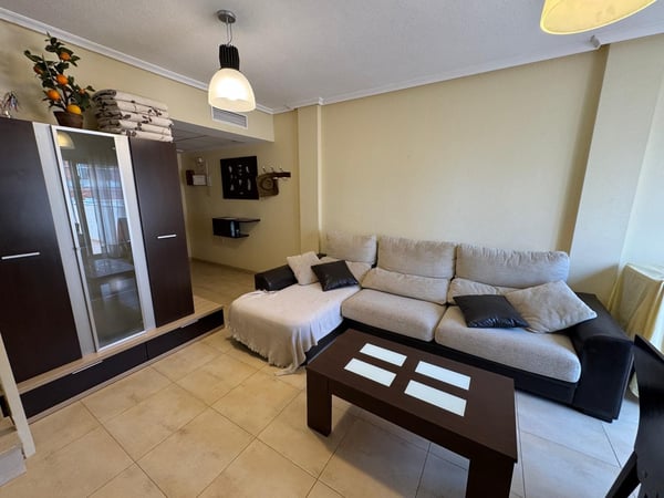 House in Guardamar del Segura - view 1