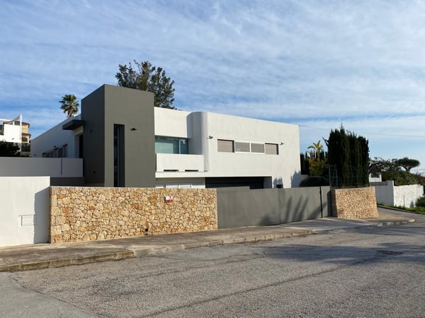 Villa in Calp - view 1