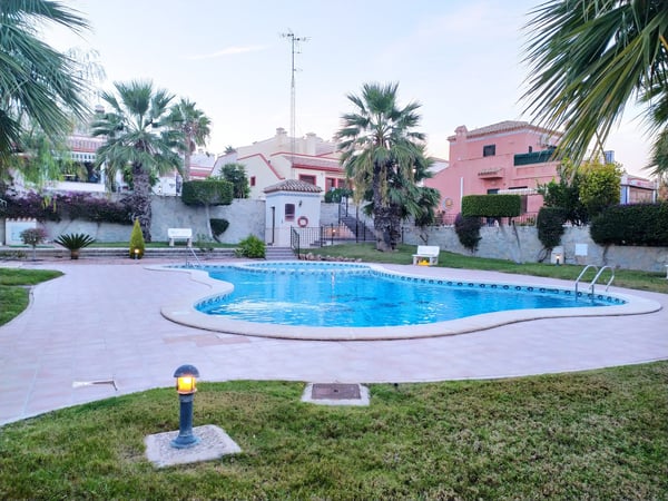 Villa in San Miguel de Salinas - view 1