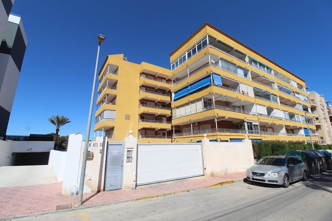 Apartment in Punta Prima - view 1