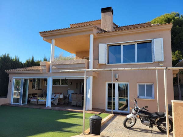 Villa in Calp - view 1