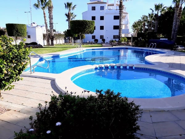 Apartment in Villamartin - view 1