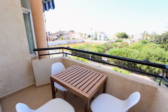 Apartment in Mil Palmeras - view 1