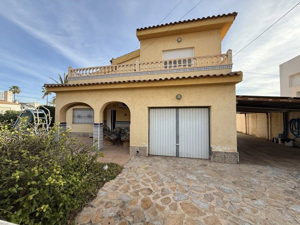 Villa in Torrevieja - view 1