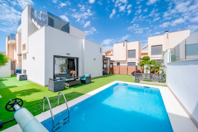 Villa in Torrevieja - view 1