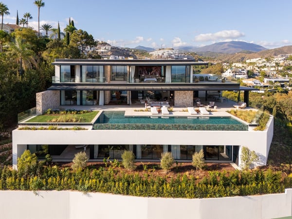 House in Benahavis - view 1