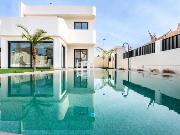 Villa in Roldan - view 1