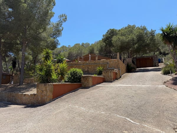 House in Desamparados - view 1