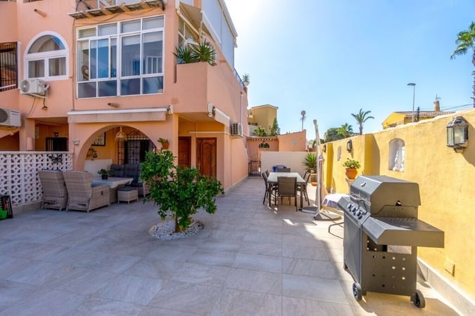 Apartment in Torrevieja - view 1