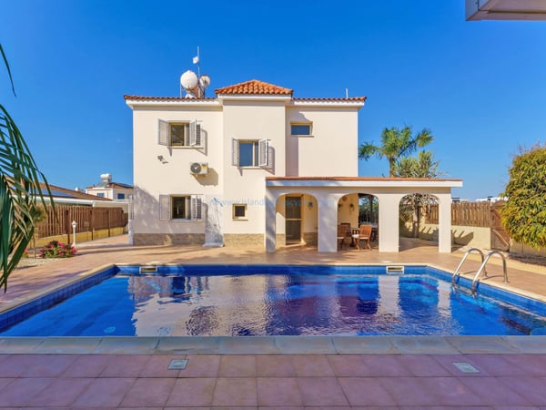 House in Sotira - view 1