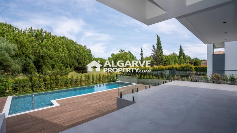 Villa in Quarteira - view 1