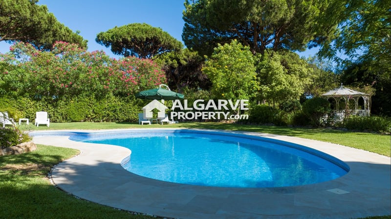 Villa in Quarteira - view 1