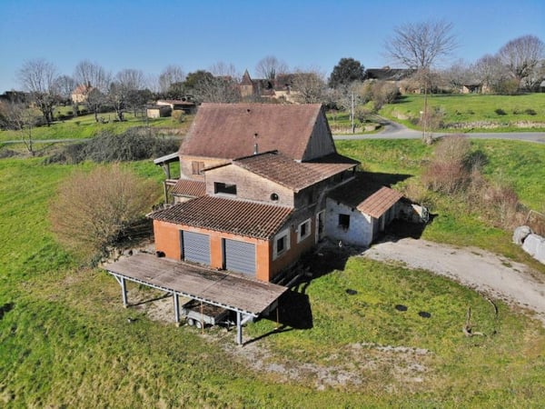 House in Sarlat-la-Caneda - view 1
