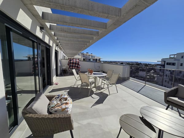 Penthouse in Alicante - view 1