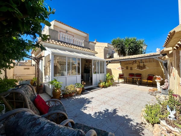 Villa in Torrevieja - view 1