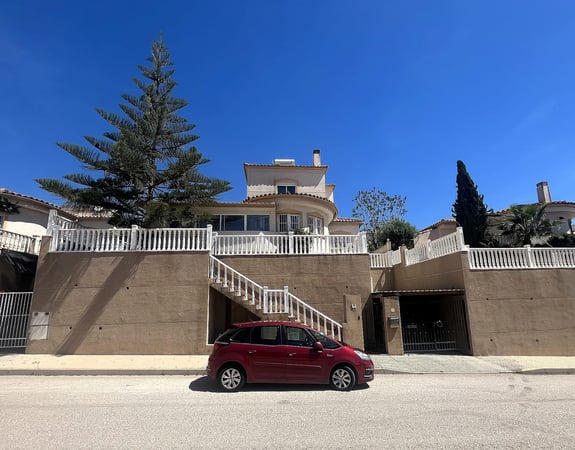 House in Castalla - view 1