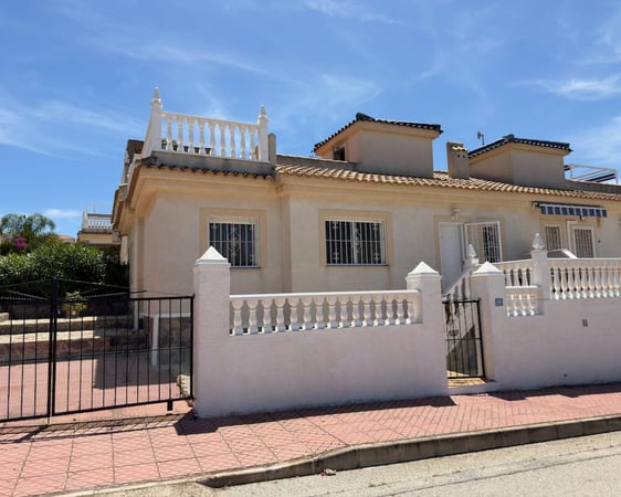 Villa in Rojales - view 1