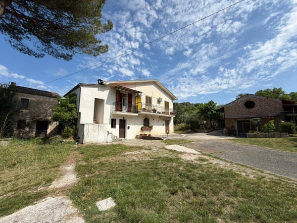House in Arce - view 1