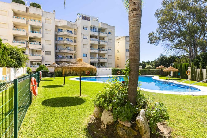 Apartment in Marbella Del Este - view 1