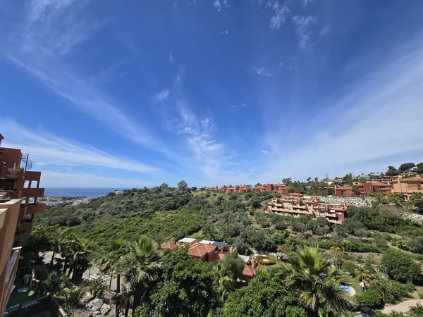 Penthouse in Artola - view 1