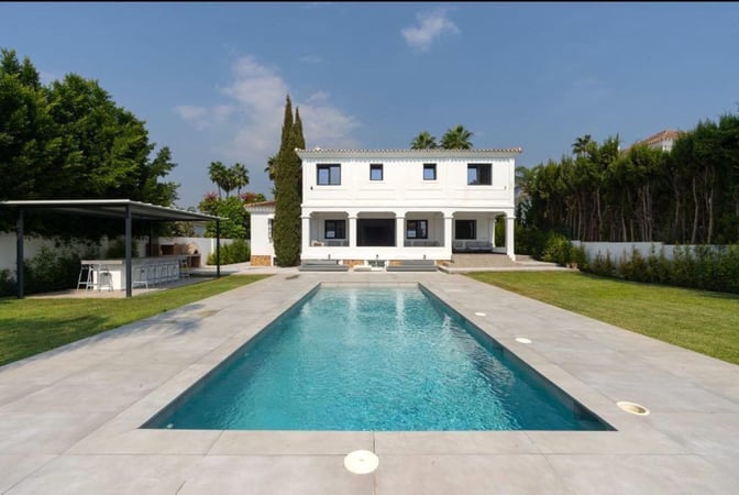 Villa in Marbella - view 1