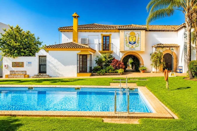 Villa in Fuengirola - view 1