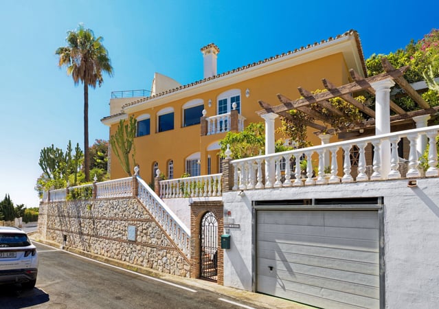 Villa in Torrequebrada - view 1