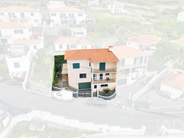 House in Funchal (Santa Maria Maior) - view 1