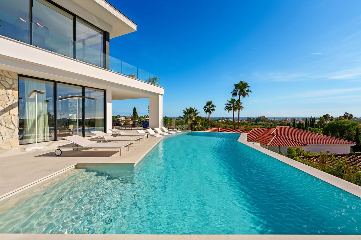 House in Benahavis - Image 2