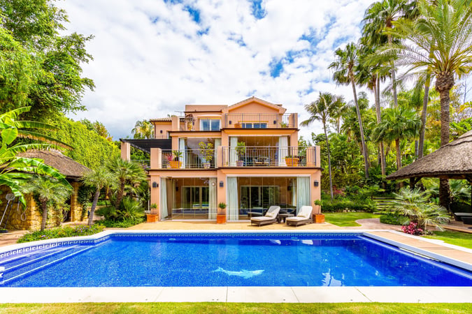 Villa in Marbella - view 1