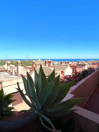 House in Estepona - view 1