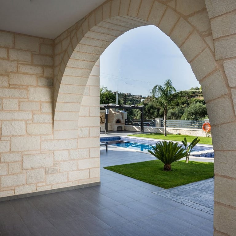 House in Almirida - Image 2
