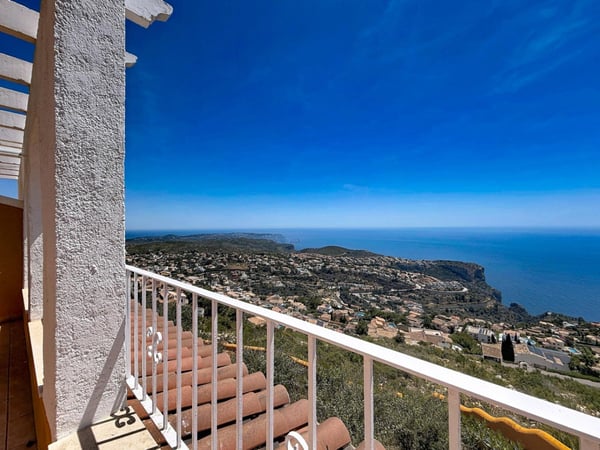Apartment in Benitachell - view 1