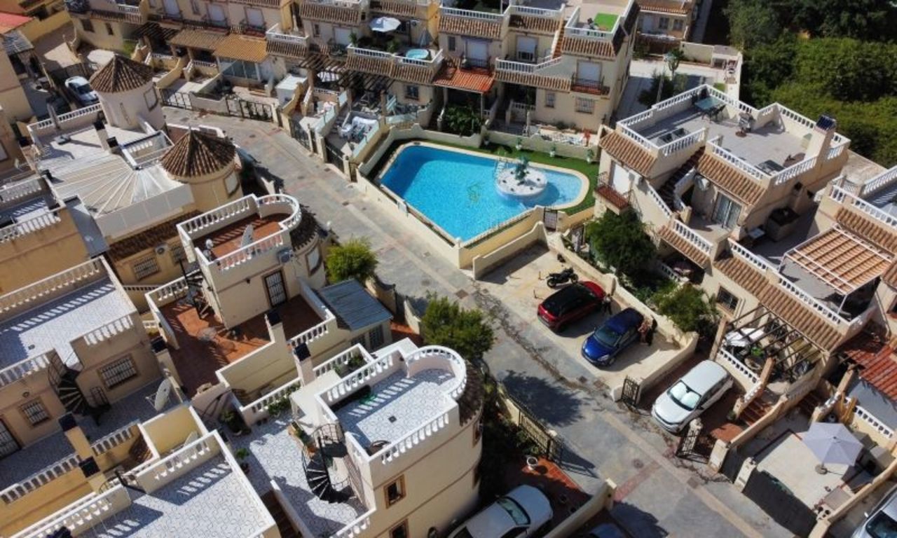 Villa in Dehesa de Campoamor - Image 3