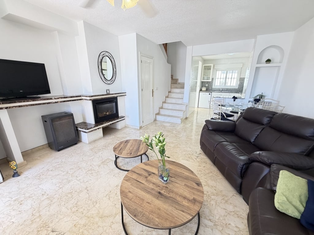 Villa in Alicante - Image 3