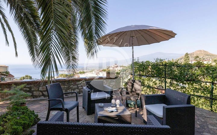 Villa in Taormina - view 1