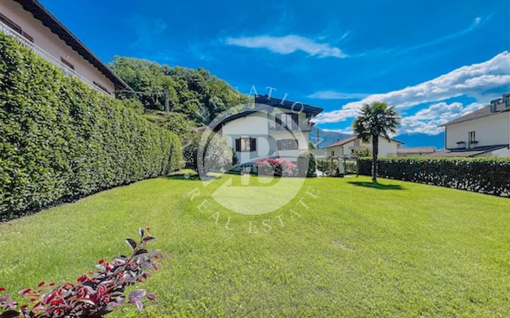 Villa in Sorico - view 1